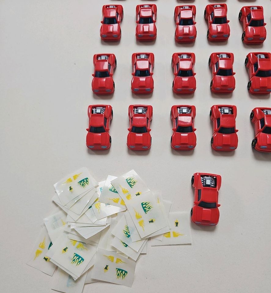 48 x rote Spielzeug Autos unbespielt in Albachten