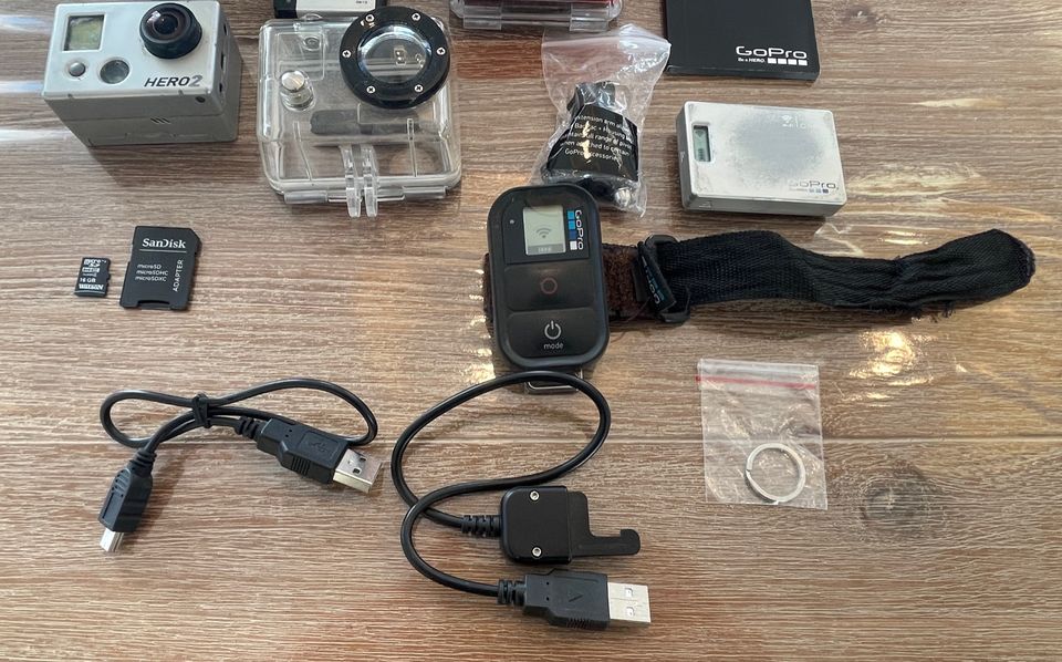 GoPro Hero2 Konvolut, Fernbedienung, 2 Akkus, Floaty Backdoor, SD in Herscheid