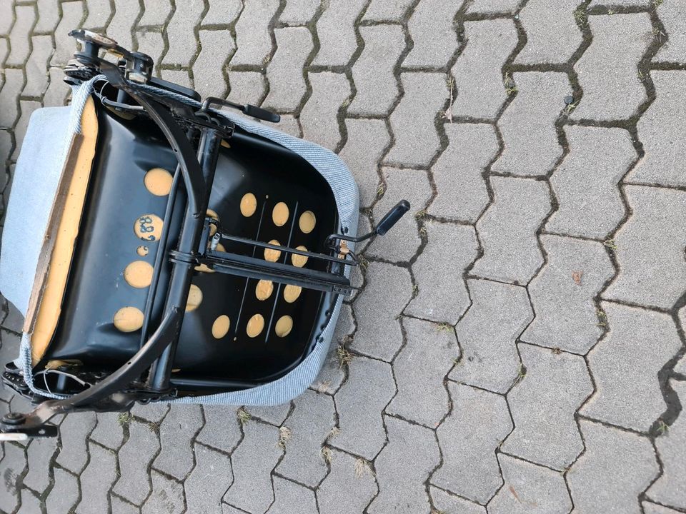 VW Golf 2 Sitze Rückbank 4-Türer Innenausstattung Teile Tour rf in Saarbrücken