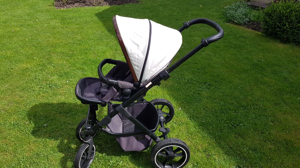 Kinderwagen Moon mit Babywanne und Sportsitz in Bielefeld