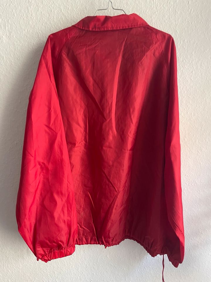 Vintage Coach Jacket 90s Regenjacke rot 80s XL unisex Jacke Acne in Berlin