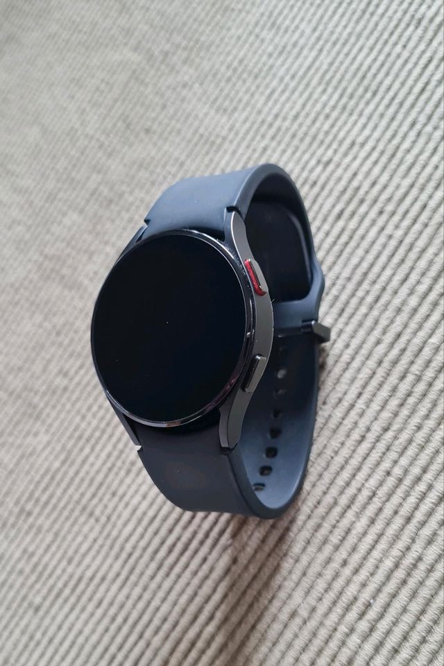 Samsung Galaxy Watch 4, runde LTE Smartwatch, 40mm , schwarz in Hann. Münden