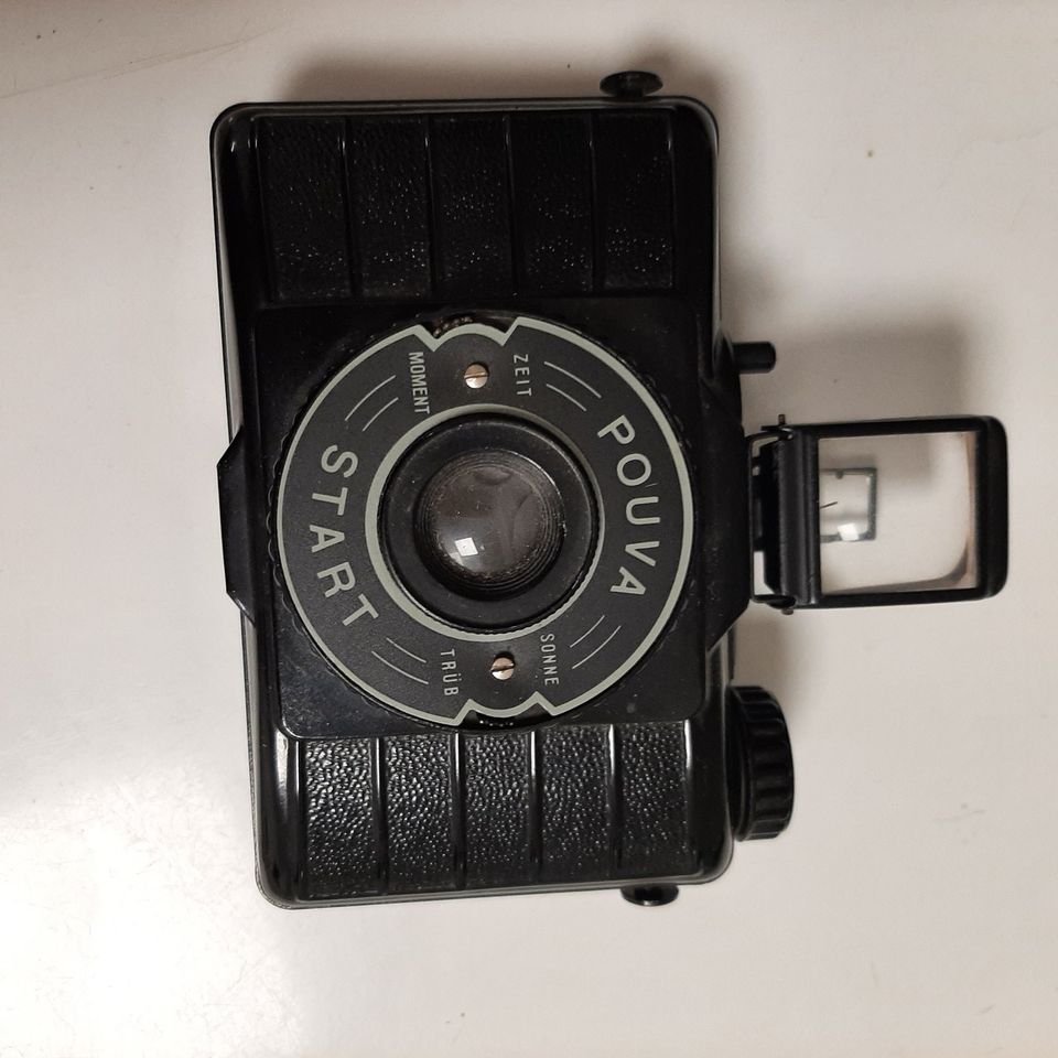 Vintage Kameras Polaroid Canon POUVA Praktica in Stolpe