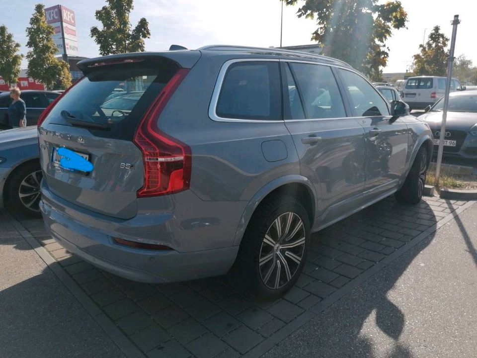 Volvo XC90 B5 AWD Core - NEU, HIGHLIGHTS, TOPZUSTAND, 20` in Vaterstetten