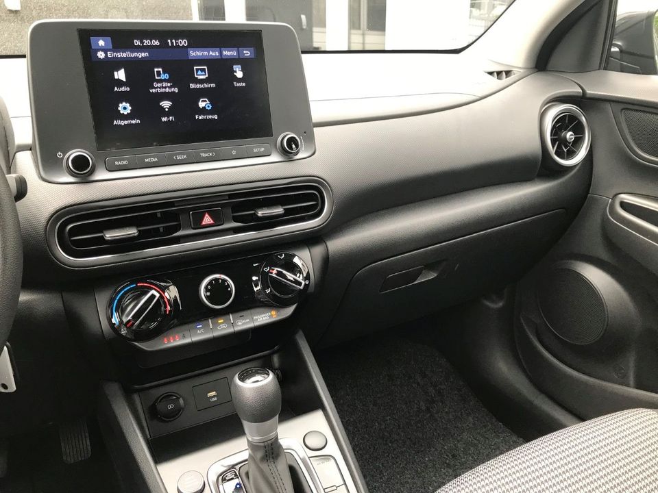 Hyundai KONA 1.0 T-GDI Automatik *SITZHZ*CAM*KLIMA*DAB* in Berlin