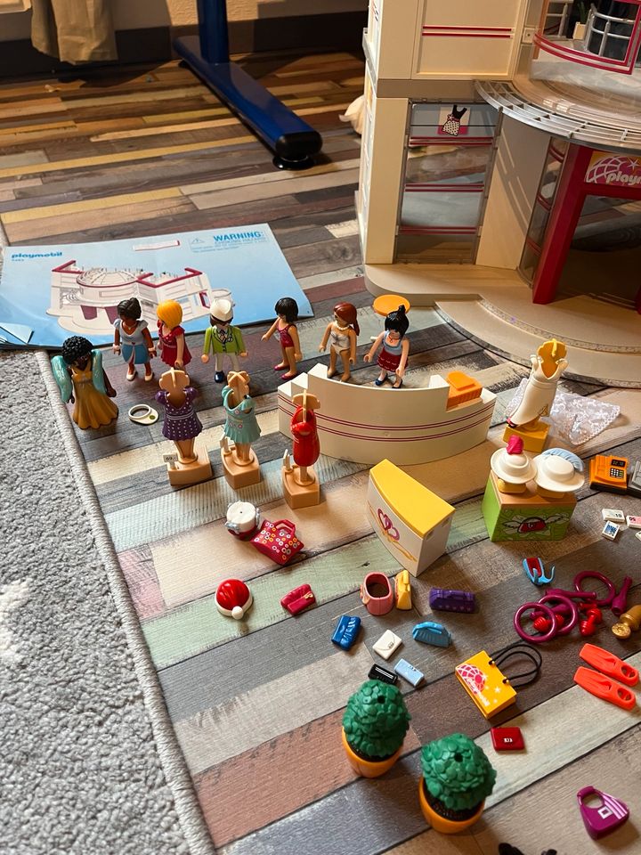 Playmobil 5485 City Life Shopping Center in Kamen