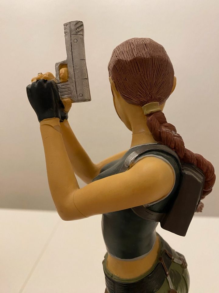 Tomb Raider Muckle Figur Angle of Darkness in Limburg