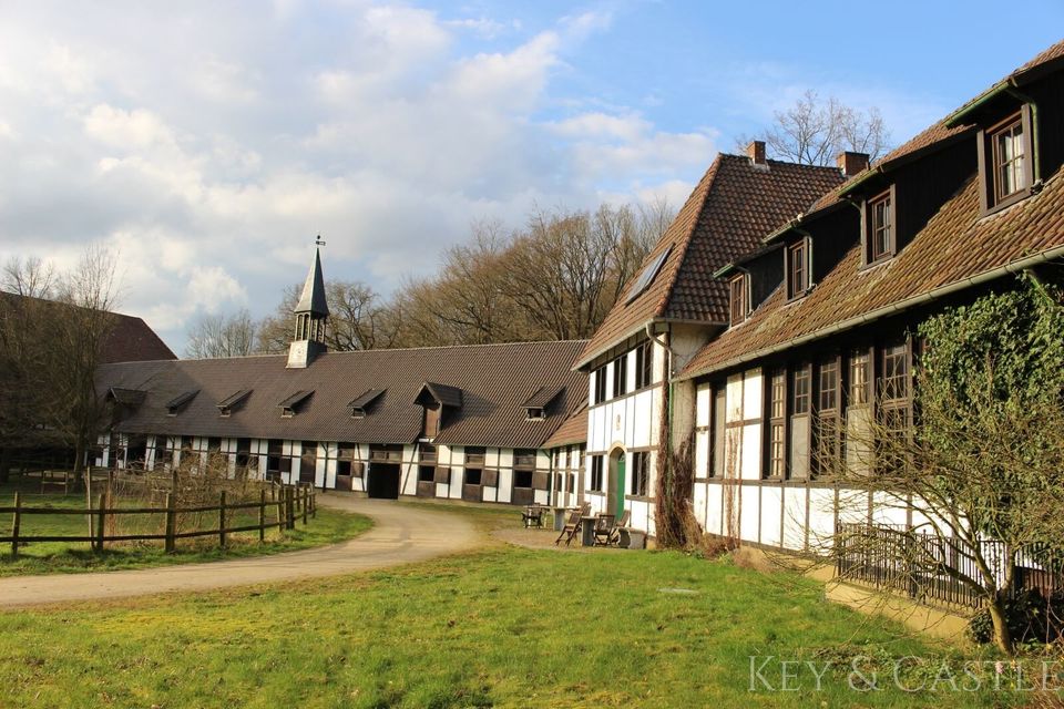 Gestütsanwesen in Alleinlage zu verkaufen in Springe