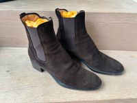 Tod’s Damen halbhohe Stiefel aus Wildleder braun Größe 38,5 Hessen - Kelkheim Vorschau