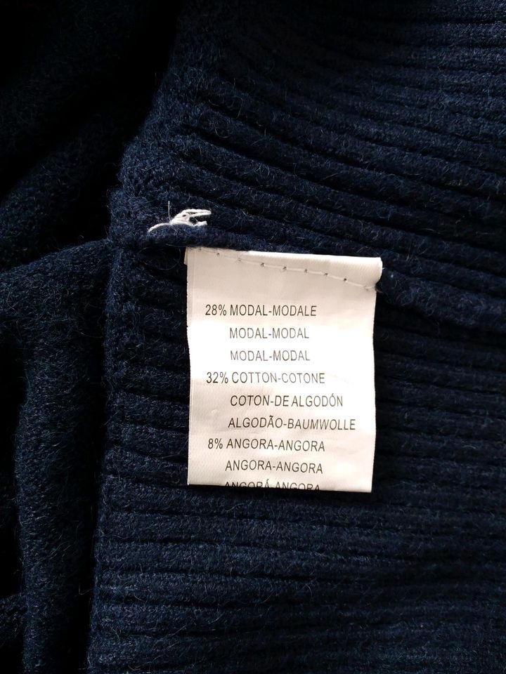 38 Gr. Langer Rollkragen Pullover Amo & Roma mit 8% Angora in Berlin