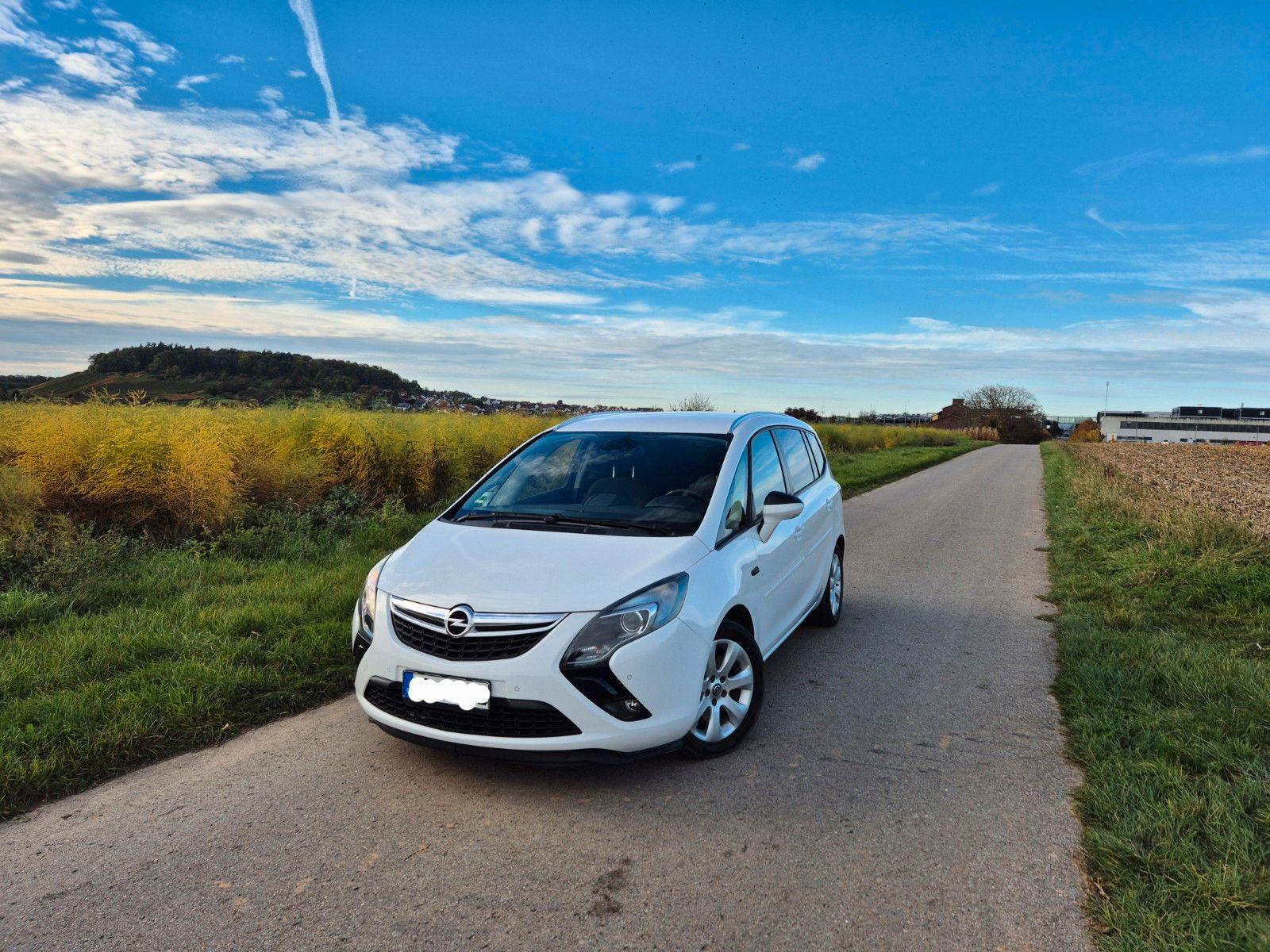 Abbildung des Autos Opel Zafira Tourer 2.0 C…