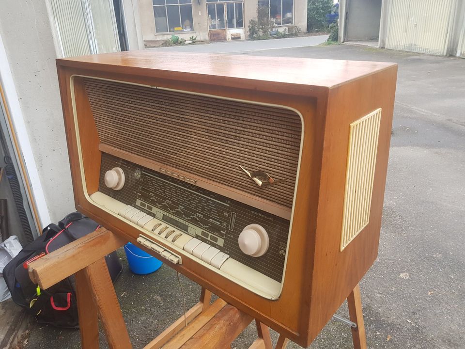 Grundig Röhrenradio in Köln