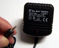 Alan MW904 Netzteil 12V= 200mA 2.4VA 2,5mm Klinke Brandenburg - Schöbendorf Vorschau