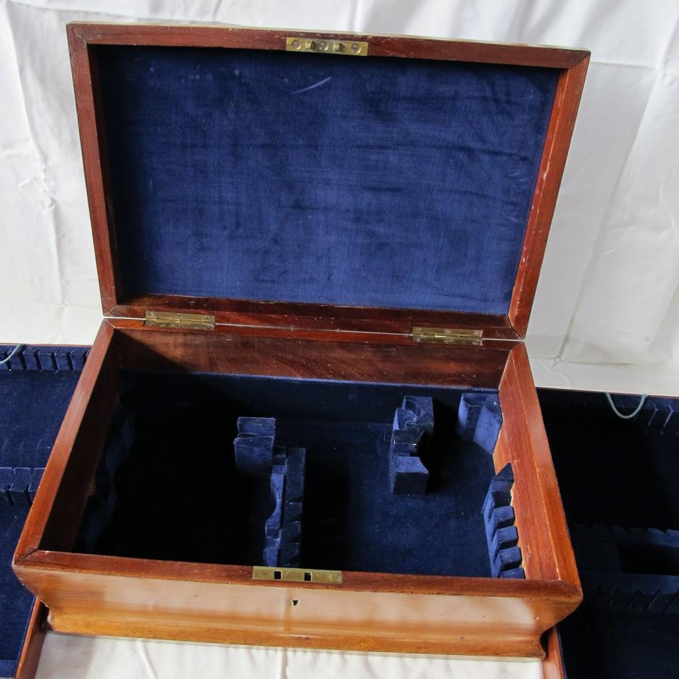 PWD53: Becksteckbox England um 1980 massiv Samt ca.46x18x31cm in Plauen