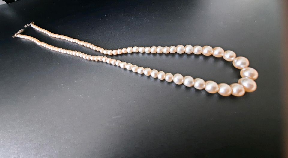 2 Perlenketten nur 15 € in Bad Schmiedeberg