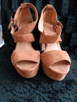 Schuhe Größe 39,braun  - Velours Nordrhein-Westfalen - Voerde (Niederrhein) Vorschau