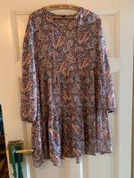 Luftiges Sommerkleid Paisleymuster Damen Gr. L, Comma Sachsen-Anhalt - Halle Vorschau