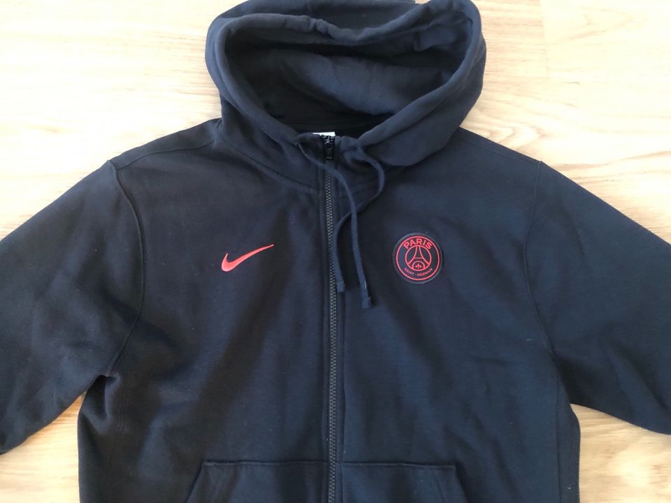 Nike Paris Saint Germain Hoodie Gr.S Farbe-Schwarz Top Zustand in Friedberg (Hessen)