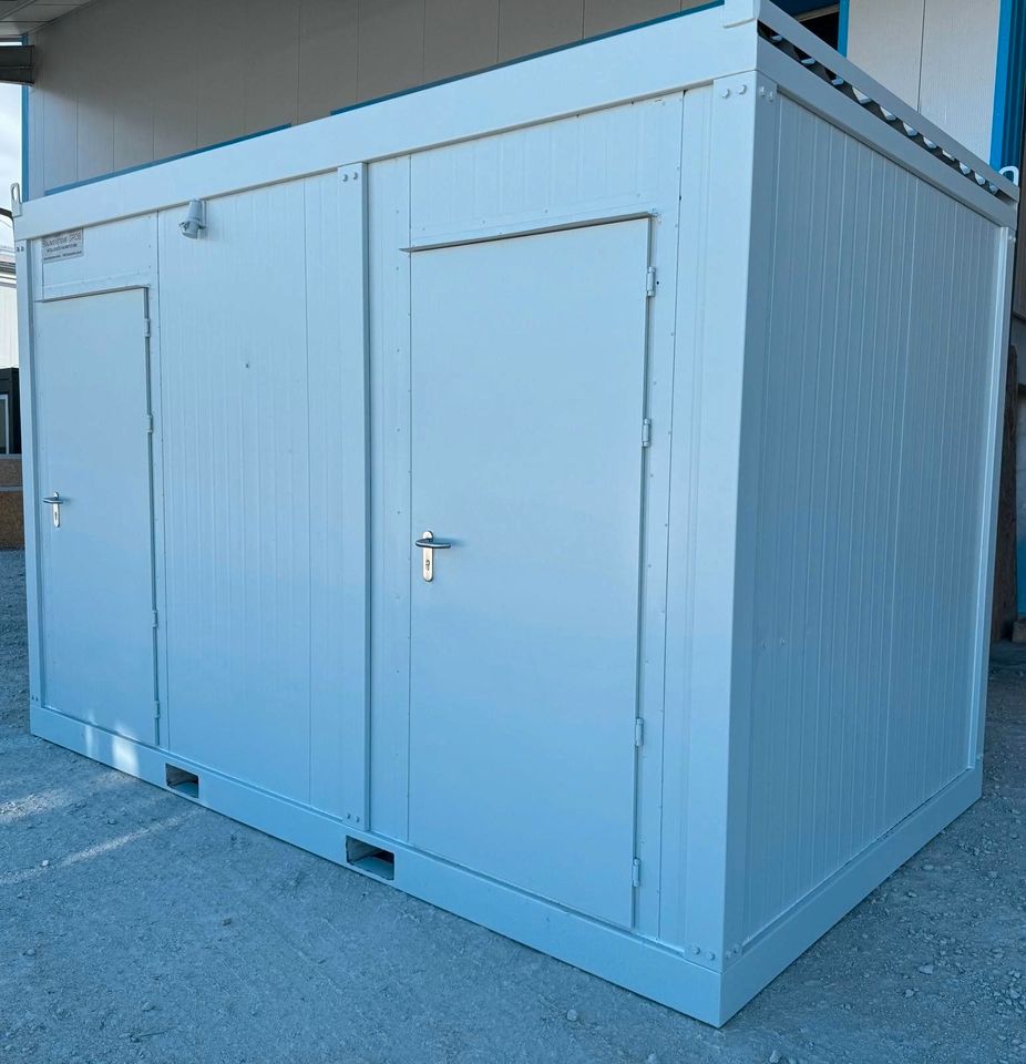 ☑️ WC-Container - Getrennte Bereiche für Damen & Herren ☑️ 4m x 2,4m Sanitärcontainer - Damenbereich: 2 Toiletten, 2 Waschbecken - Herrenbereich: Toilette, Pissoir & Handwaschbecken - Sanitärmodul WC in Kassel