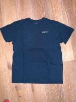 Patagonia T-Shirt Herren Gr. L Blau Logo Responsibili-Tee Niedersachsen - Bendestorf Vorschau
