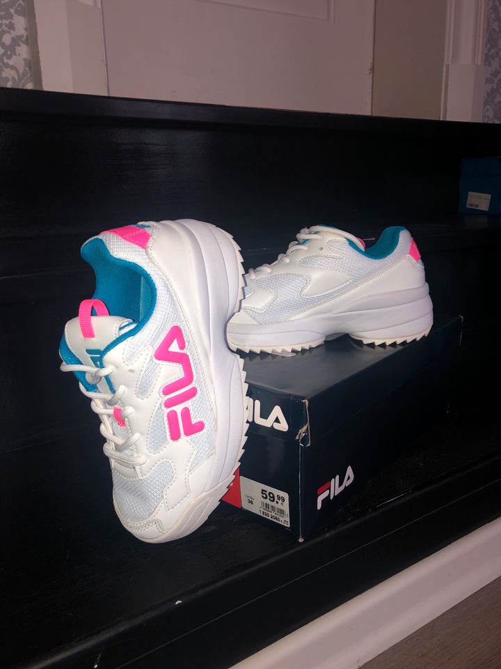 Nagelneu FILA Schuhe gr.36 in Bredstedt