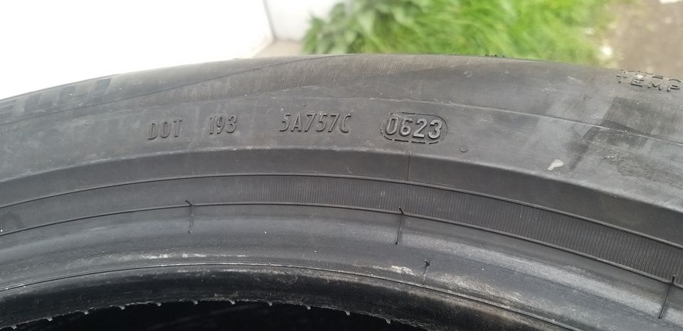 4 PIRELLI SEAL INSIDE 255/45 R19 100V Reifen in Berlin