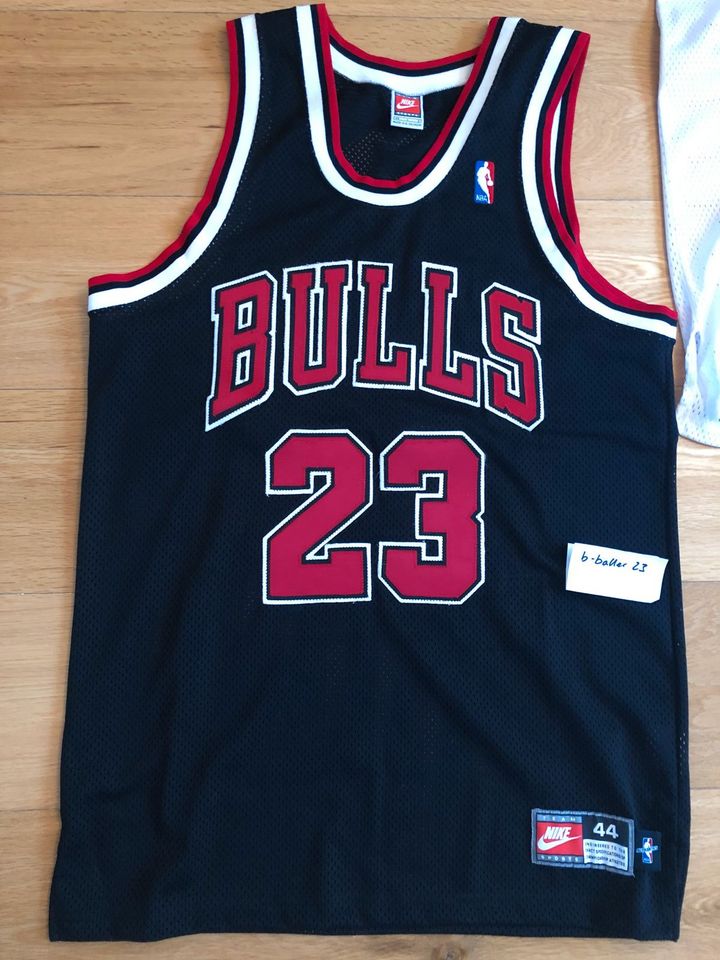 1997 Nike Authentic Michael Air Jordan Trikot 44 schwarz bred 11 in Essen