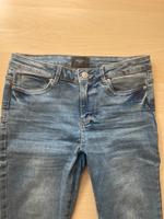 Jeans Hose Vero Moda neuwertig Gr S/30 Sachsen - Annaberg-Buchholz Vorschau