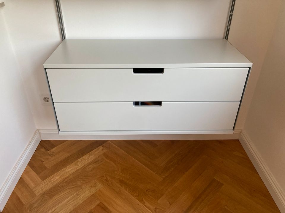 Vitsoe Regalsystem 606 Kasten mit zwei Schubladen 90 cm Grauweiß in Hannover