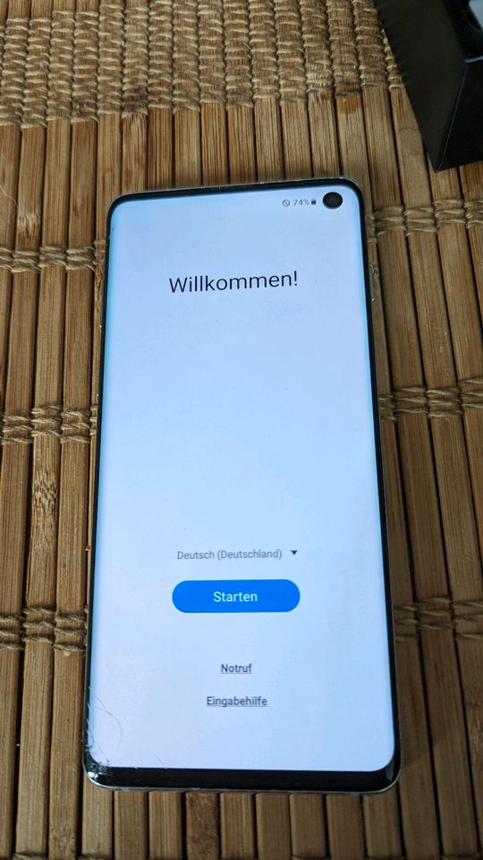 Galaxy S10 Weiß mit 2 Hüllen und 64 GB Micro SD in Kiel