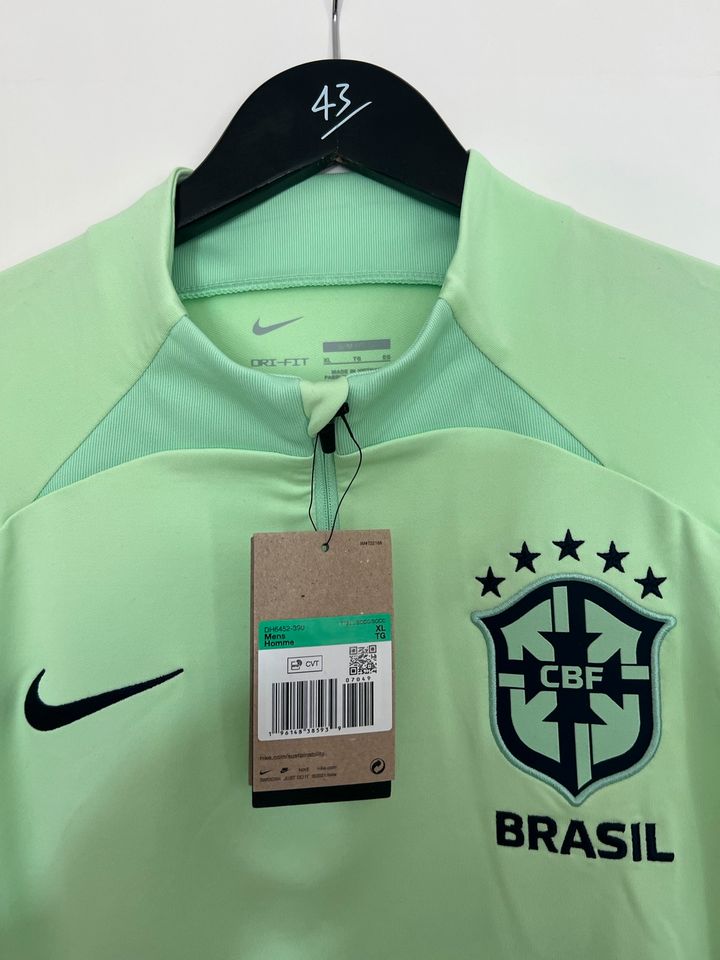 Nike Brasilien Trainingsshirt grün XL NEU ETIKETT Trikot 100%OG! in Bad Homburg