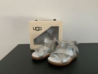 UGG Sandalen Silber Kinder 6-12 Monate Baden-Württemberg - Bühl Vorschau