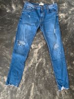 Pull & Bear Jeans skinny Größe 44 Guter Zustand Nordrhein-Westfalen - Krefeld Vorschau
