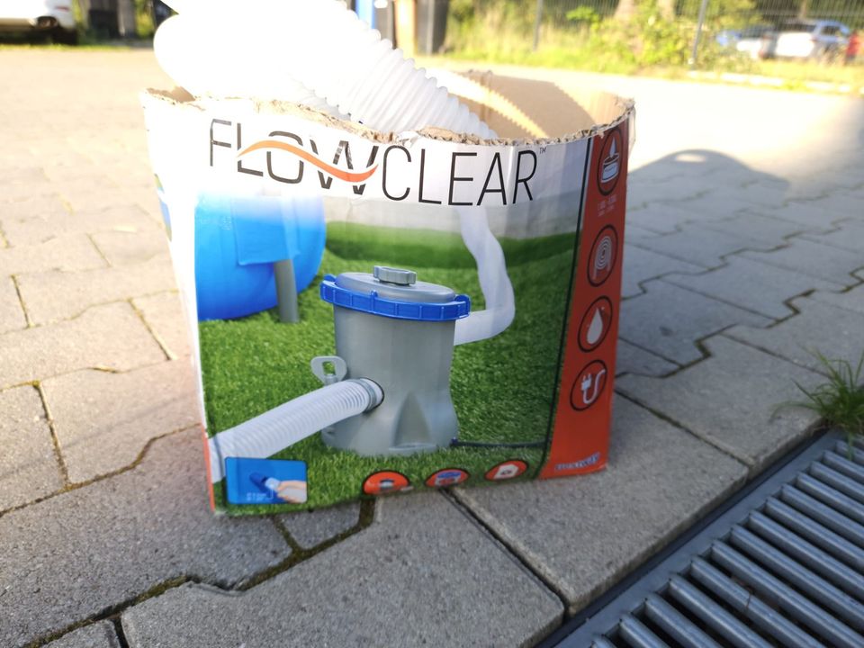 Bestway Flow Clear Filterpumpe Pool in Quickborn