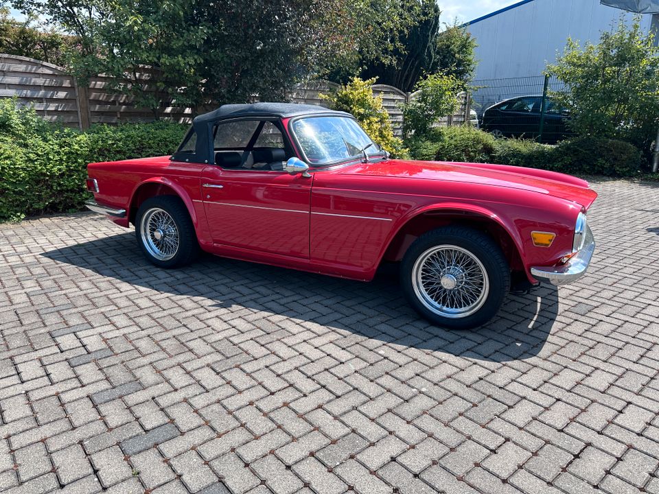 Triumph TR6 Cabrio *OLDTIMER* in Geldern