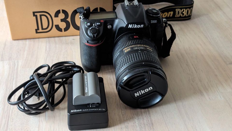 Nikon D300 mit AF Nikkor 18-200 VR in Oldenburg