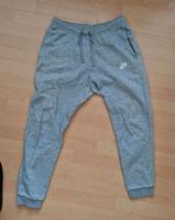 Nike Jogginghose Grau Gr S Niedersachsen - Burgdorf Vorschau