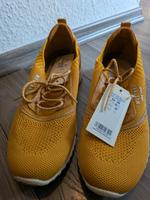 Mustang Schuhe senfgelb Niedersachsen - Oldenburg Vorschau