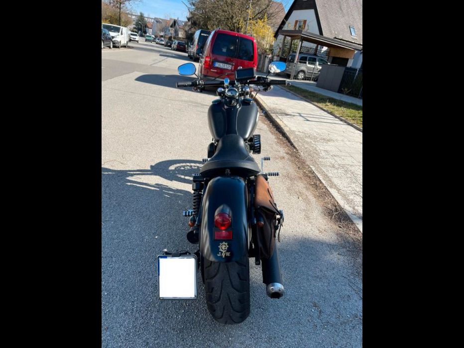 Harley-Davidson Street Bob (FXDB) in München