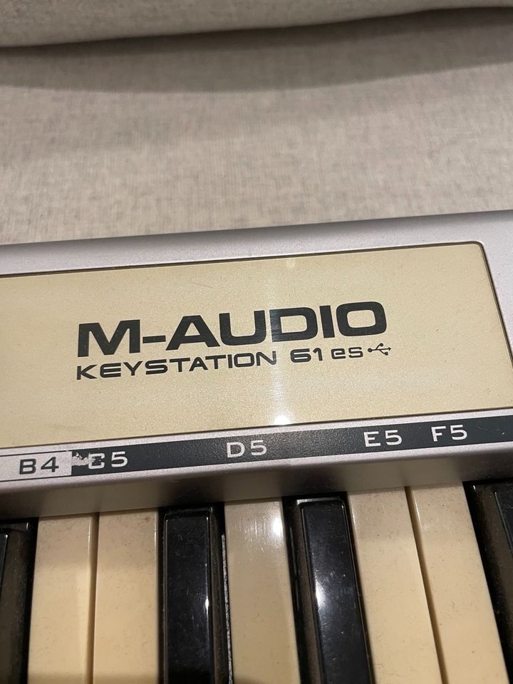 Midi Keyboard - M-Audio Keystation 61 in Duisburg