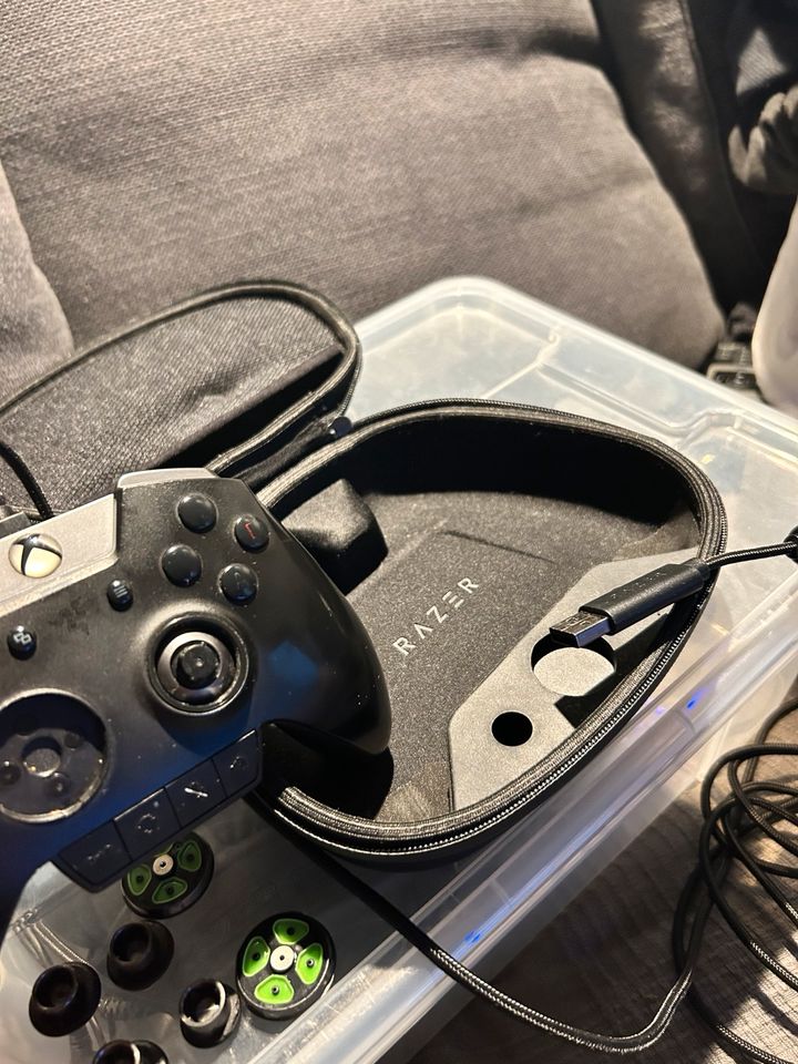 Razer Wolverine ultimate Controller Xbox in Grevenbroich