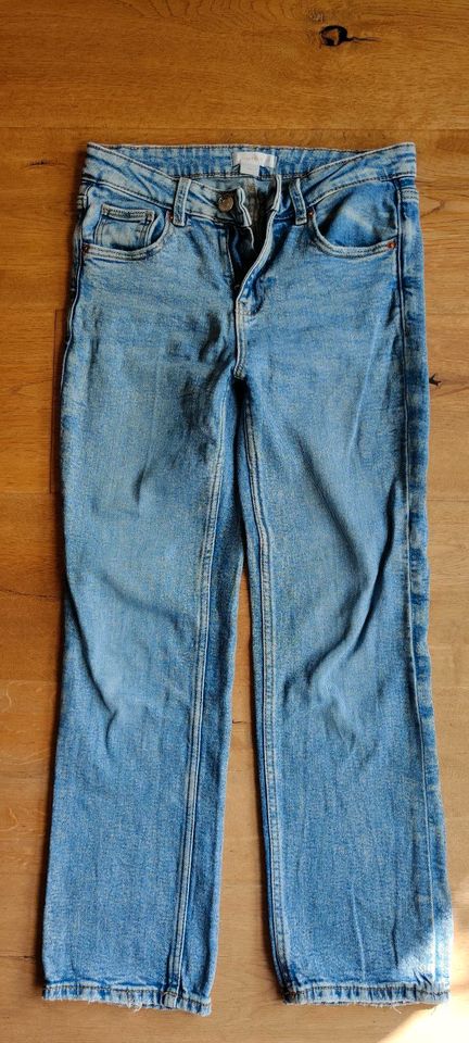 Jeans, straight leg / gerades Bein, Größe 140 in Winnenden