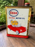 Esso Öldose Herr Frau Tropf Cabrio Vespa Oldtimer Deko Garage vna Nordrhein-Westfalen - Korschenbroich Vorschau