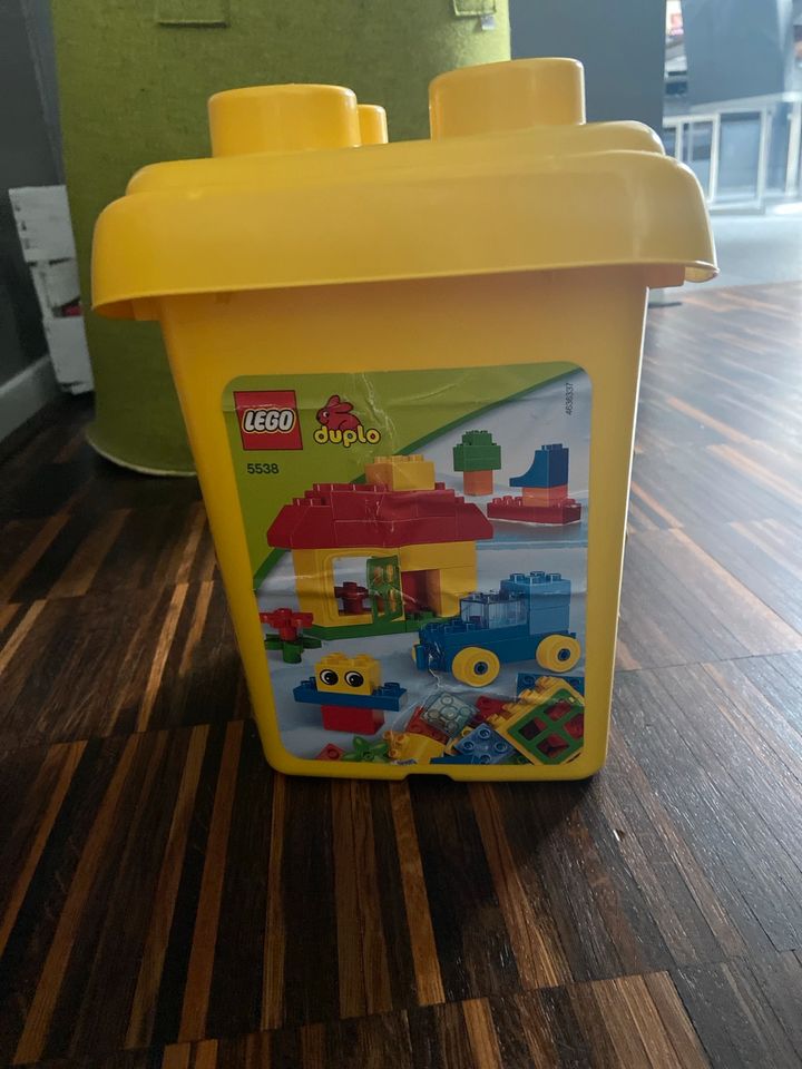 Lego Steine Eimer vollständig in Worms