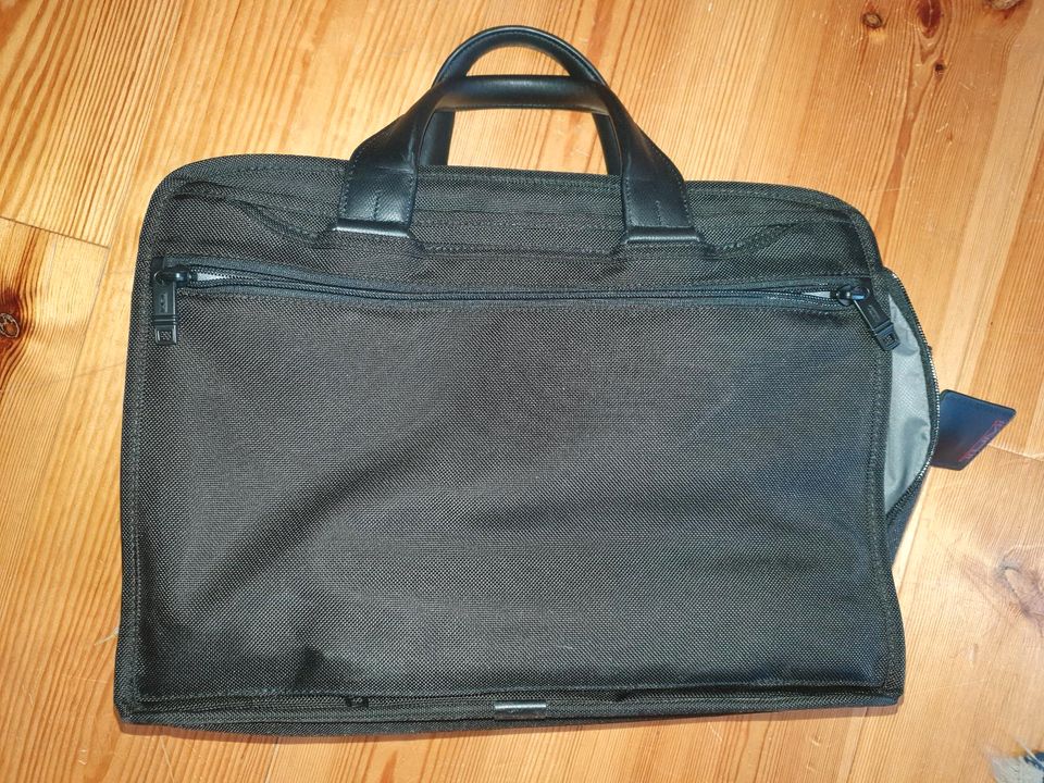 TUMI Alpha Expendable Laptop Aktentasche in Nordenham