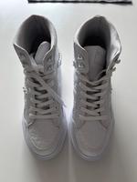 Neue GUESS Schuhe Niedersachsen - Emden Vorschau