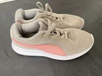 Kinder Mädchen Puma Sportschuhe Freizeitschuhe Größe 32 Rheinland-Pfalz - Bad Kreuznach Vorschau