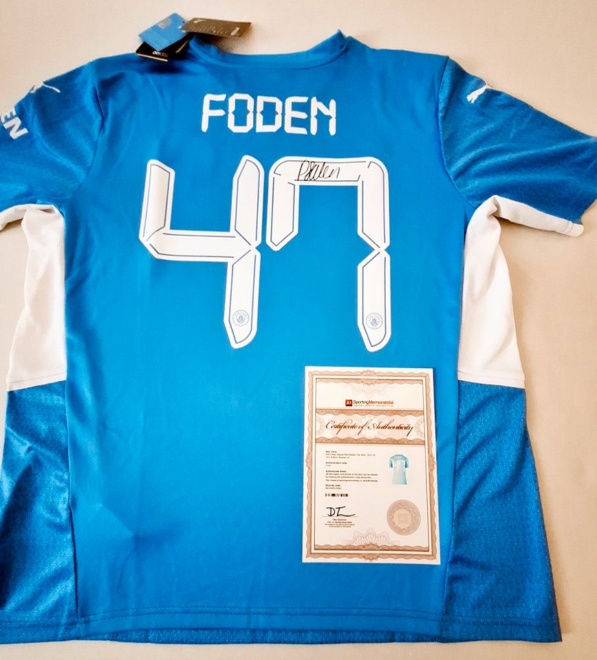 PHIL FODEN * handsigniertes ManCity-Trikot * COA-Zertifikat in München