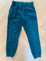 Jogginghose Sporthose Tannengrün H&M 152 Leipzig - Gohlis-Mitte Vorschau