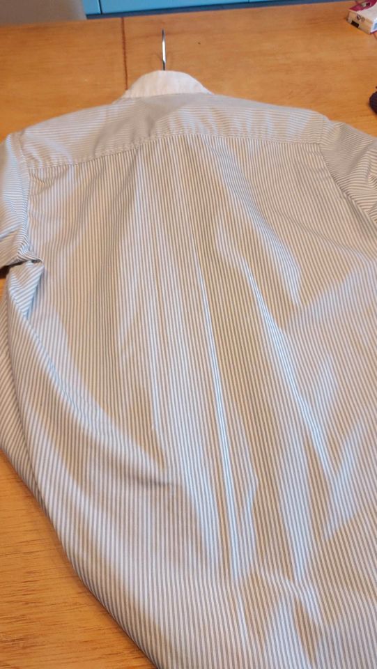 Turnierbluse blau-weiss gestreift Größe 40 in Ennepetal